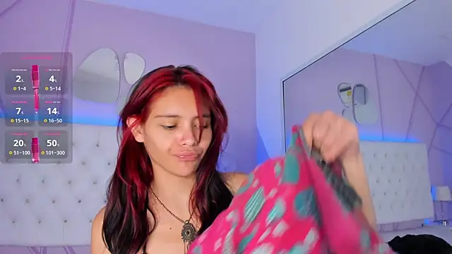 Snapshot of Salome_rouse1 chatting on 02/17/25, 09:19 Salome rouse1 online show from 02/17/25, 09:19