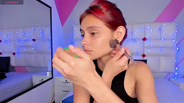 Snapshot of Salome_rouse1 chatting on 03/05/25, 08:10 Salome rouse1 online show from 03/05/25, 08:10