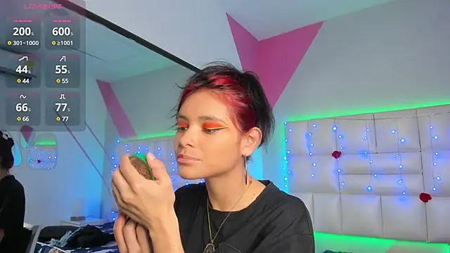 Snapshot of Salome_rouse1 chatting on 03/14/25, 09:00 Salome rouse1 online show from 03/14/25, 09:00