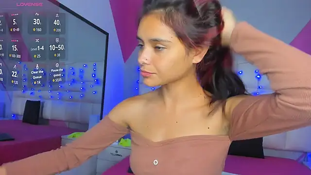 Snapshot of Salome_rouse1 chatting on 09/25/25, 12:14 Salome rouse1 online show from 09/25/25, 12:14