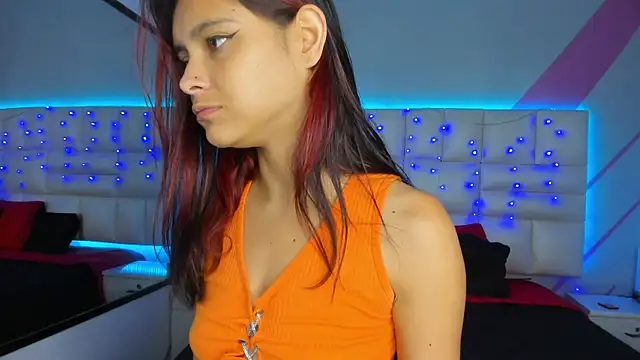 Snapshot of Salome_rouse1 chatting on 10/20/25, 08:20 Salome rouse1 online show from 10/20/25, 08:20