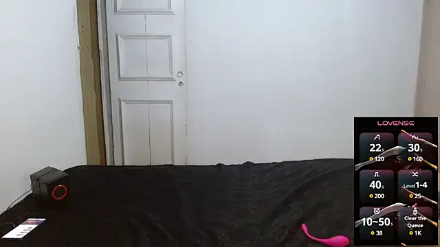 Snapshot of cherrydelioncourt chatting on 01/07/25, 05:33 cherrydelioncourt online show from 01/07/25, 05:33