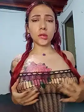 Snapshot of cherrydelioncourt chatting on 02/27/25, 08:50 cherrydelioncourt online show from 02/27/25, 08:50