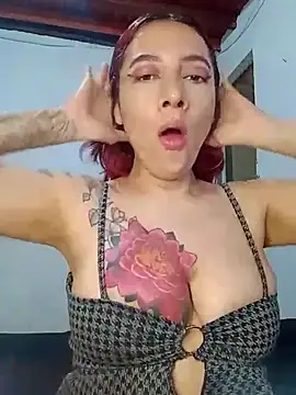 Snapshot of cherrydelioncourt chatting on 03/14/25, 05:59 cherrydelioncourt online show from 03/14/25, 05:59