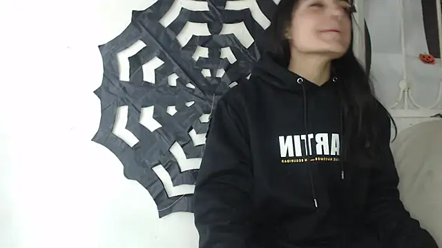 Snapshot of skinny_sweet2411 chatting on 11/03/25, 05:09 skinny sweet2411 online show from 11/03/25, 05:09