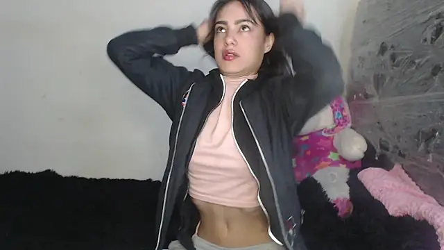 Snapshot of skinny_sweet2411 chatting on 12/02/25, 06:08 skinny sweet2411 online show from 12/02/25, 06:08