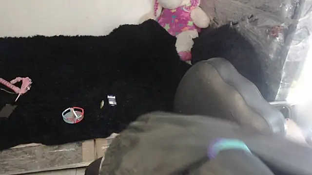 Snapshot of skinny_sweet2411 chatting on 12/04/25, 03:05 skinny sweet2411 online show from 12/04/25, 03:05