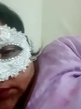 Snapshot of seemi_bhabhi chatting on 01/25/25, 12:58 seemi bhabhi online show from 01/25/25, 12:58