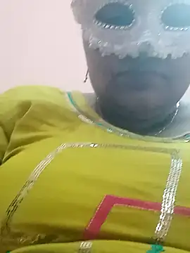 Snapshot of seemi_bhabhi chatting on 02/15/25, 05:30 seemi bhabhi online show from 02/15/25, 05:30