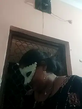 Snapshot of seemi_bhabhi chatting on 02/28/25, 05:48 seemi bhabhi online show from 02/28/25, 05:48