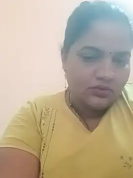 Snapshot of seemi_bhabhi chatting on 03/18/25, 04:47 seemi bhabhi online show from 03/18/25, 04:47