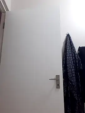 Snapshot of MIGHTY_MAGNUM chatting on 12/18/24, 08:57 MIGHTY MAGNUM online show from 12/18/24, 08:57