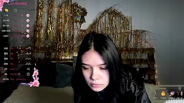 Snapshot of SweetyDeviliya chatting on 02/04/25, 12:00 SweetyDeviliya online show from 02/04/25, 12:00