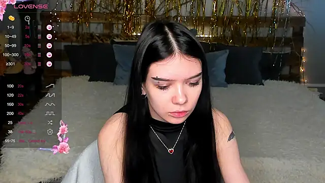 Snapshot of SweetyDeviliya chatting on 02/05/25, 09:25 SweetyDeviliya online show from 02/05/25, 09:25