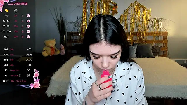 Snapshot of SweetyDeviliya chatting on 02/16/25, 09:59 SweetyDeviliya online show from 02/16/25, 09:59