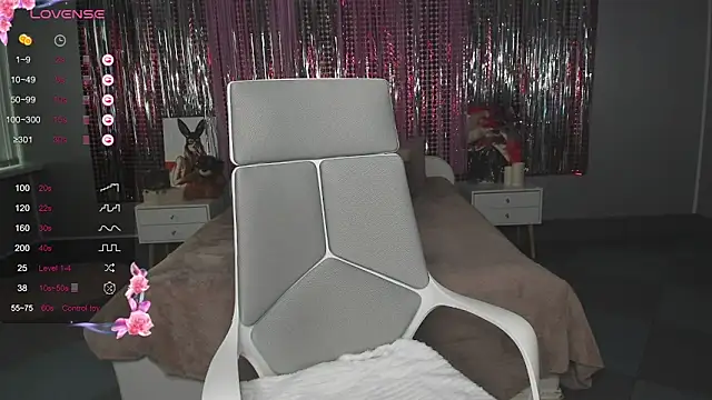 Snapshot of SweetyDeviliya chatting on 03/11/25, 10:29 SweetyDeviliya online show from 03/11/25, 10:29