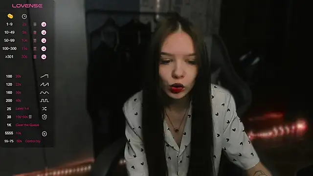 Snapshot of SweetyDeviliya chatting on 10/14/25, 04:35 SweetyDeviliya online show from 10/14/25, 04:35