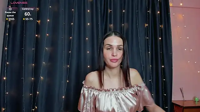 Snapshot of cross_the_line chatting on 03/07/25, 02:23 cross the line online show from 03/07/25, 02:23