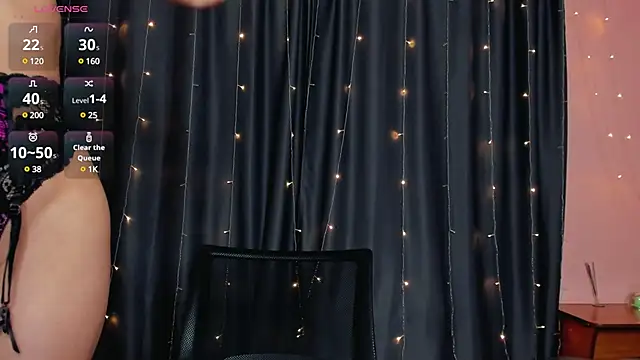 Snapshot of cross_the_line chatting on 03/08/25, 03:24 cross the line online show from 03/08/25, 03:24