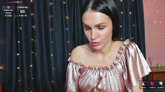 Snapshot of cross_the_line chatting on 03/21/25, 09:34 cross the line online show from 03/21/25, 09:34