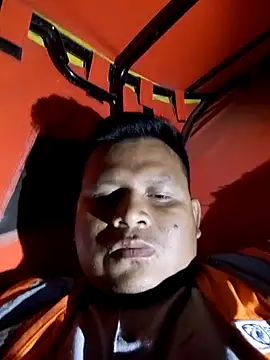 Snapshot of zeta29 chatting on 11/09/25, 01:37 zeta29 online show from 11/09/25, 01:37