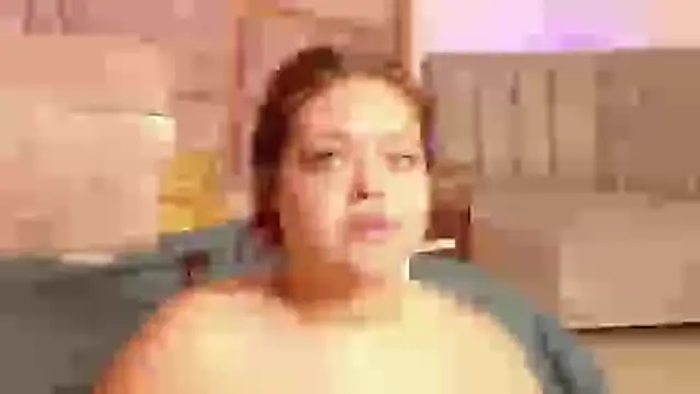 Snapshot of Dakota-Bruce chatting on 12/20/25, 06:48 Dakota-Bruce online show from 12/20/25, 06:48