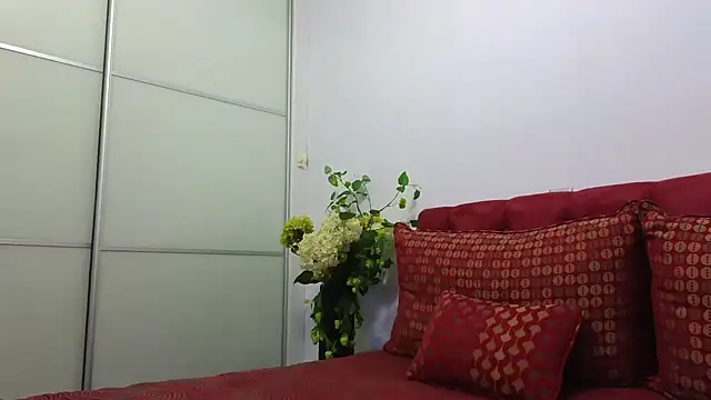  Maddalena  online show from 10/21/25, 08:31