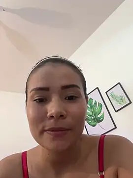 Snapshot of Rousse_blue chatting on 12/14/24, 11:18 Rousse blue online show from 12/14/24, 11:18