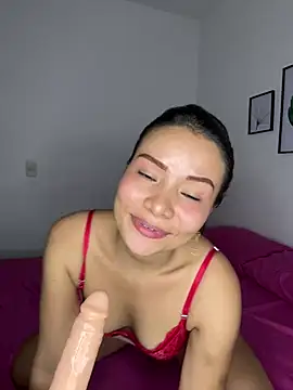 Snapshot of Rousse_blue chatting on 12/24/24, 09:28 Rousse blue online show from 12/24/24, 09:28