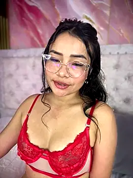 Snapshot of Rousse_blue chatting on 10/17/25, 03:42 Rousse blue online show from 10/17/25, 03:42