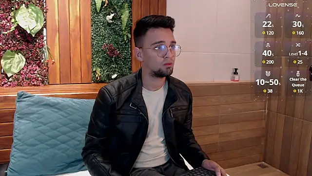 Snapshot of Edward_max chatting on 01/25/25, 03:30 Edward max online show from 01/25/25, 03:30