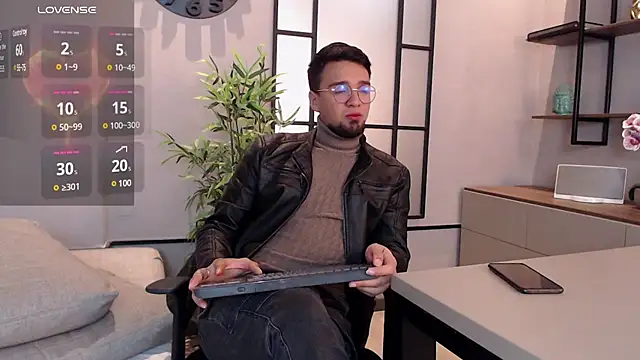 Snapshot of Edward_max chatting on 02/15/25, 03:42 Edward max online show from 02/15/25, 03:42