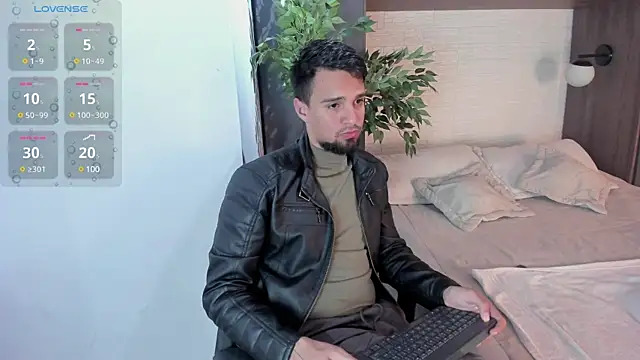 Snapshot of Edward_max chatting on 02/23/25, 03:45 Edward max online show from 02/23/25, 03:45