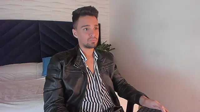 Snapshot of Edward_max chatting on 02/24/25, 10:58 Edward max online show from 02/24/25, 10:58