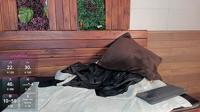 Snapshot of Edward_max chatting on 03/08/25, 09:39 Edward max online show from 03/08/25, 09:39