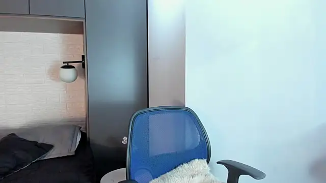 Snapshot of Edward_max chatting on 03/14/25, 03:48 Edward max online show from 03/14/25, 03:48