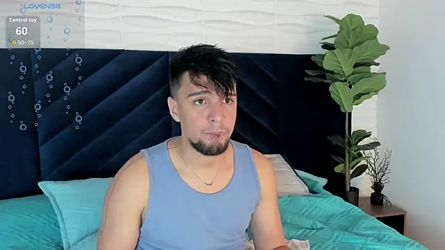 Snapshot of Edward_max chatting on 09/09/25, 04:12 Edward max online show from 09/09/25, 04:12