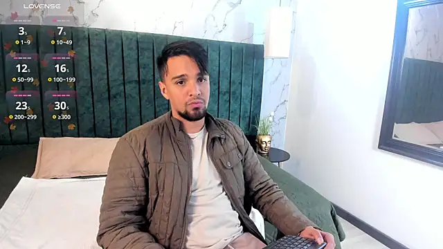 Snapshot of Edward_max chatting on 09/14/25, 03:27 Edward max online show from 09/14/25, 03:27