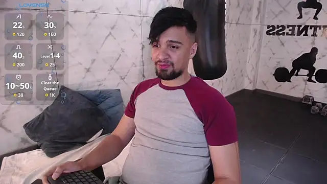 Snapshot of Edward_max chatting on 09/22/25, 02:57 Edward max online show from 09/22/25, 02:57