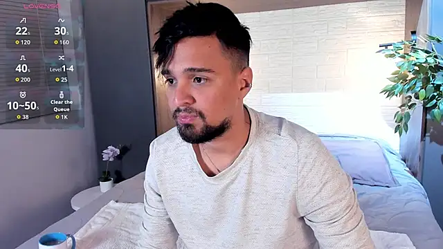 Snapshot of Edward_max chatting on 09/26/25, 03:32 Edward max online show from 09/26/25, 03:32