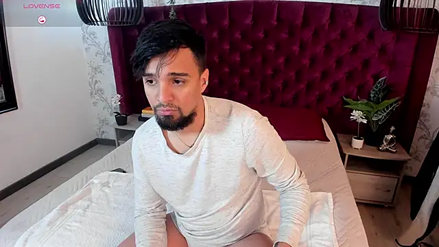 Snapshot of Edward_max chatting on 10/07/25, 03:47 Edward max online show from 10/07/25, 03:47