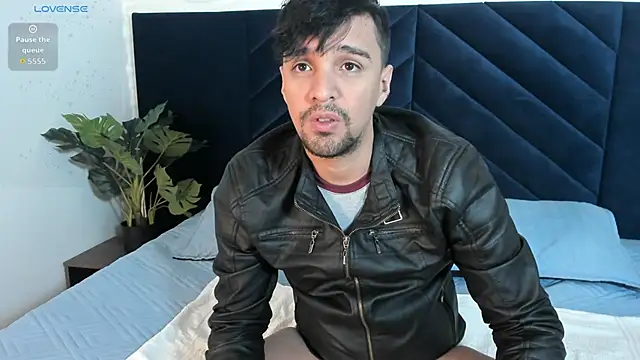 Snapshot of Edward_max chatting on 10/26/25, 03:56 Edward max online show from 10/26/25, 03:56