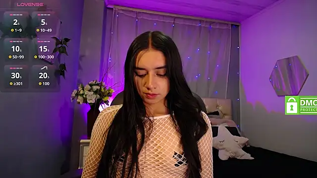 Kylie golden online show from 09/29/25, 12:43