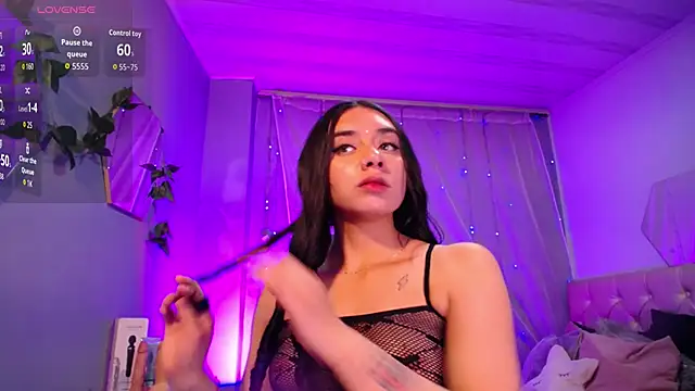 Kylie golden online show from 10/14/25, 11:55