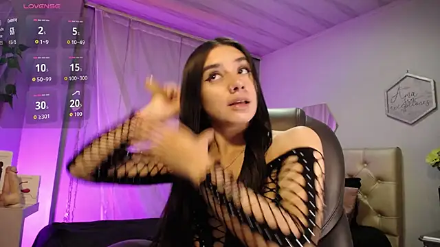Kylie golden online show from 10/15/25, 12:49