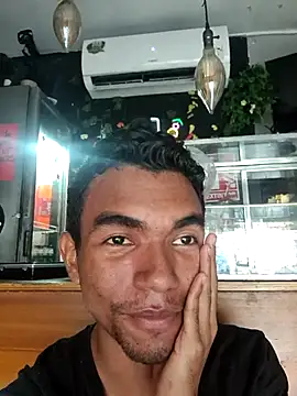 Snapshot of Reynold2608 chatting on 04/08/26, 10:10 Reynold2608 online show from 04/08/26, 10:10