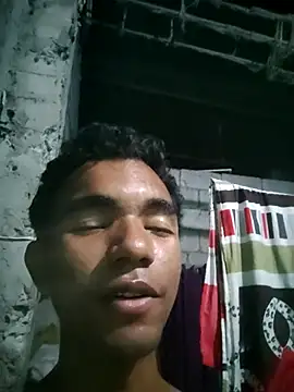 Snapshot of Reynold2608 chatting on 08/06/26, 02:02 Reynold2608 online show from 08/06/26, 02:02