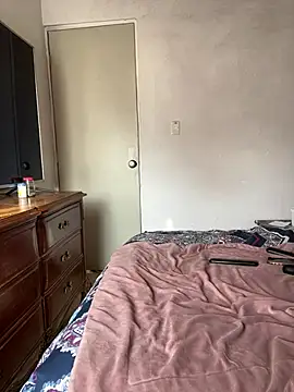 Snapshot of Nina-Chick777 chatting on 12/21/24, 09:58 Nina-Chick777 online show from 12/21/24, 09:58