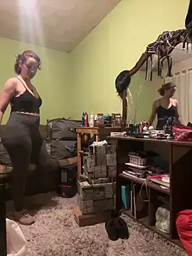 Snapshot of Nina-Chick777 chatting on 02/26/25, 02:04 Nina-Chick777 online show from 02/26/25, 02:04