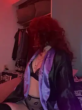 Snapshot of Nina-Chick777 chatting on 09/28/25, 04:51 Nina-Chick777 online show from 09/28/25, 04:51